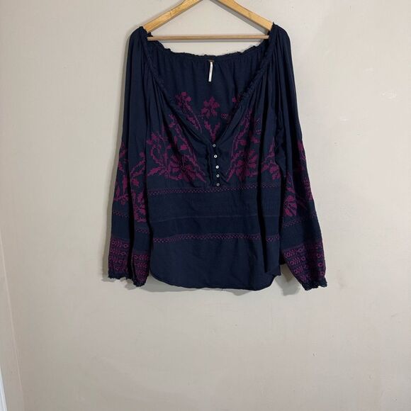 Free People Navy and Burgundy Embroidered Peasant Top size L Boho Casual - Picture 4 of 14